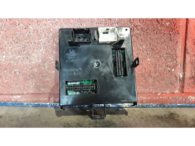 Recambio de caja reles fusibles para renault laguna ii grandtour (kg0)  | 0.01 - 0.07  | 0.01 - 0.07 referencia OEM IAM 82003468