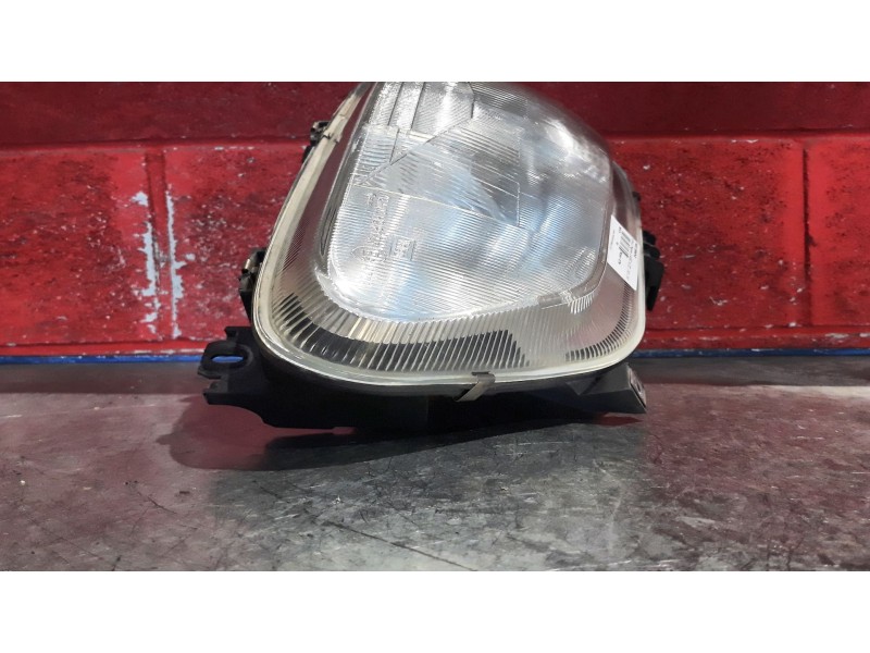 Recambio de faro derecho para renault megane classic alize 1.6e referencia OEM IAM   