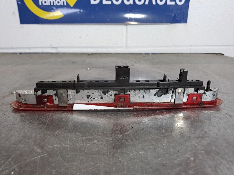 Recambio de luz central de freno para fiat punto 1.3 multijet 16v 90 dynamic referencia OEM IAM    Recambio de luz central de freno para fiat punto 1.3 multijet 16v 90 dynamic referencia OEM IAM