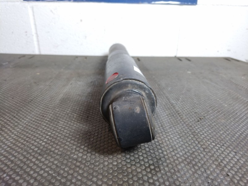 Recambio de amortiguador trasero derecho para peugeot boxer autobús (230p) 2.8 hdi referencia OEM IAM   