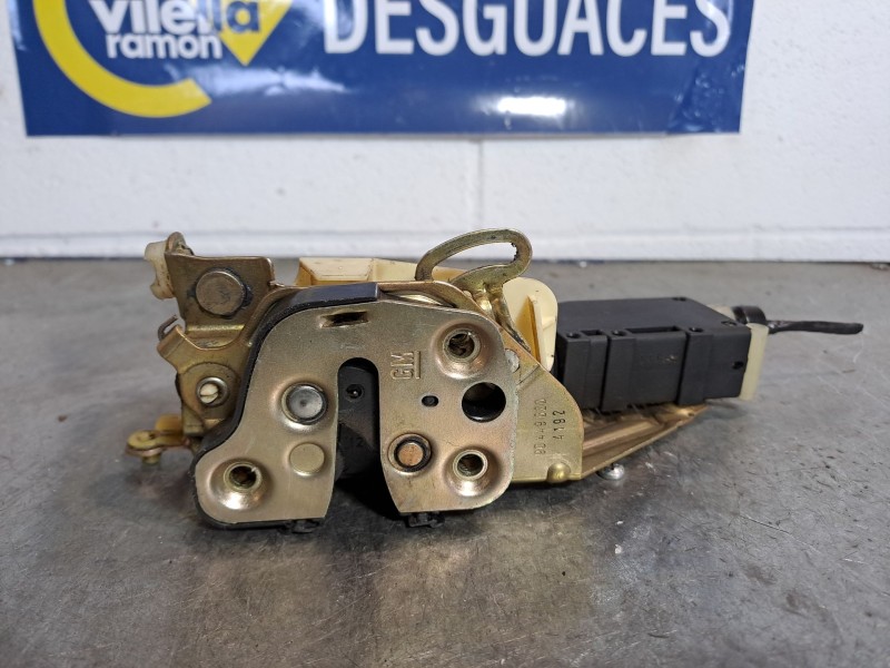 Recambio de cerradura puerta delantera derecha para opel astra f caravan 1.6 cat referencia OEM IAM   