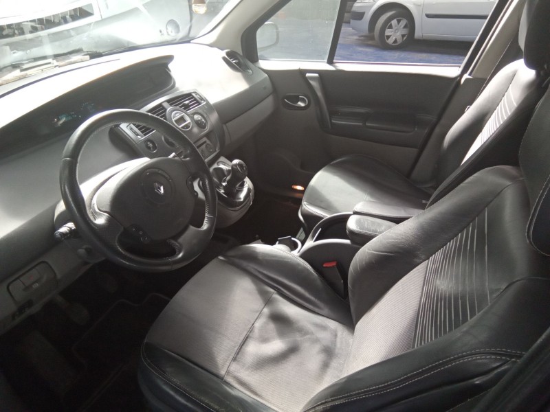 renault scenic ii grand confort authentique | 04.04 - ... del año 2005