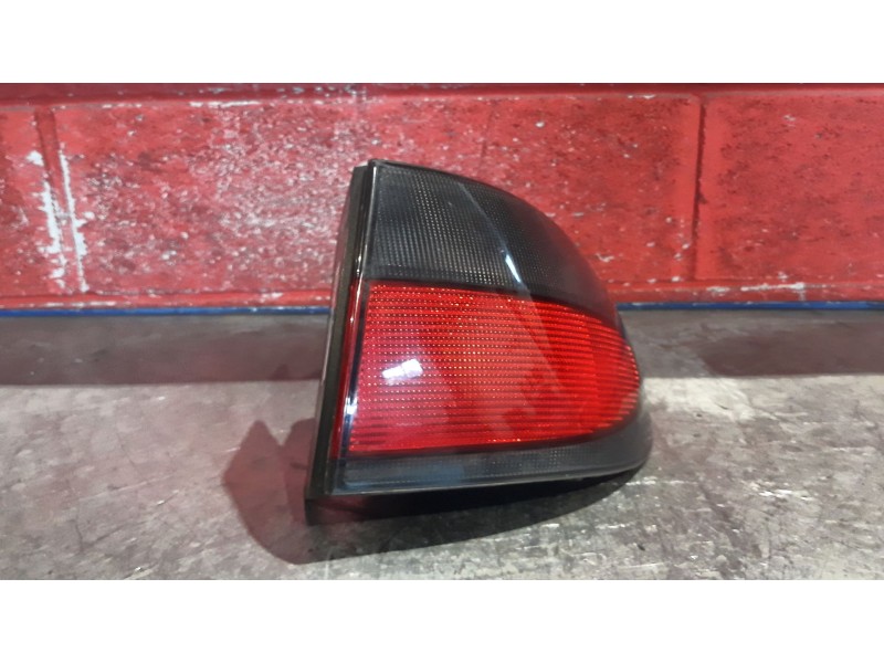 Recambio de piloto trasero derecho para renault megane classic alize 1.6e referencia OEM IAM   