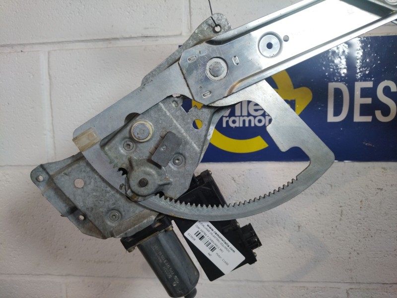 Recambio de elevalunas delantero izquierdo para opel astra f caravan 1.6 cat referencia OEM IAM   