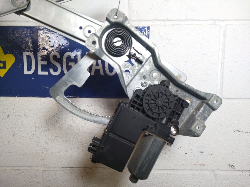 Recambio de elevalunas delantero izquierdo para opel astra f caravan 1.6 cat referencia OEM IAM   