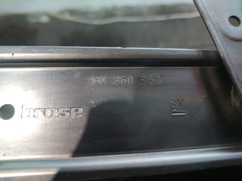 Recambio de elevalunas delantero izquierdo para opel astra f caravan 1.6 cat referencia OEM IAM   