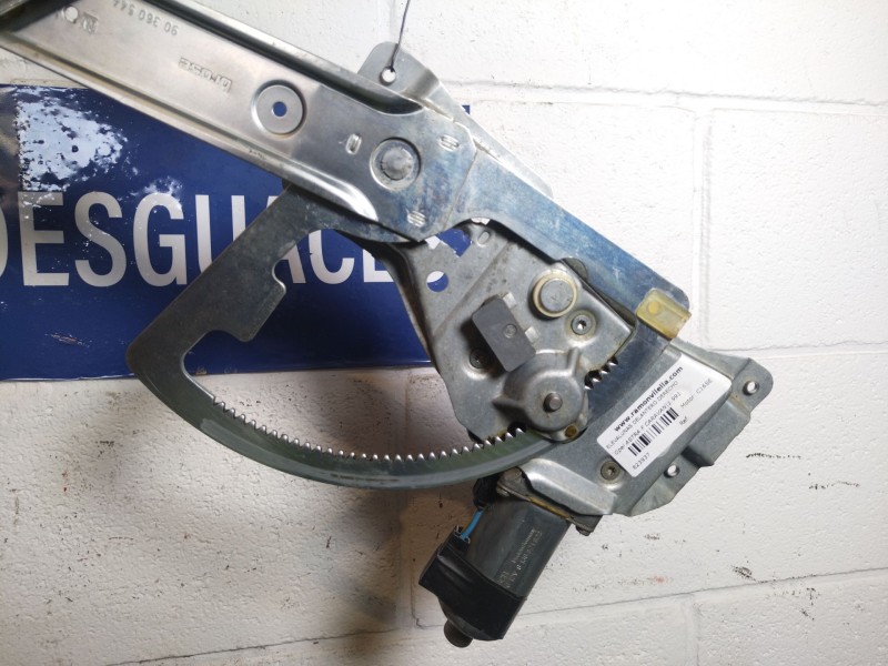 Recambio de elevalunas delantero derecho para opel astra f caravan 1.6 cat referencia OEM IAM 90360544 90414656 