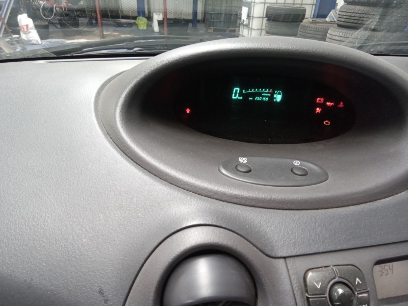 toyota yaris (ncp1/nlp1/scp1)  | 0.99 - 0.05 del año 2000 toyota yaris (ncp1/nlp1/scp1)  | 0.99 - 0.05 del año 2000