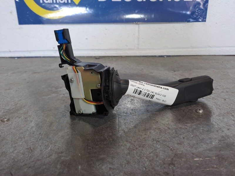 Recambio de mando limpia para seat leon 2.0 tdi 140 style referencia OEM IAM 1K0953519A  