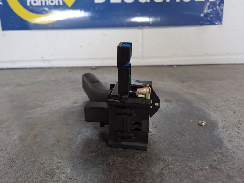 Recambio de mando limpia para seat leon 2.0 tdi 140 style referencia OEM IAM 1K0953519A  