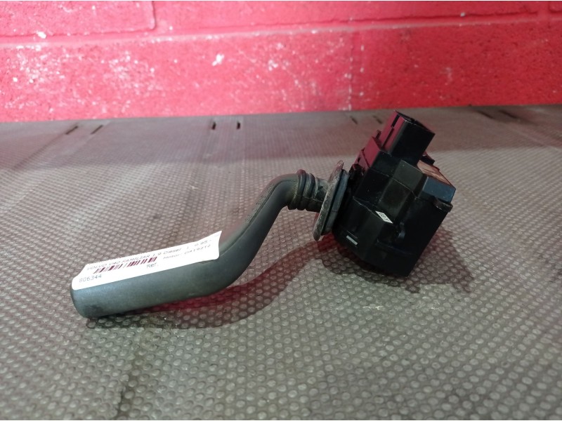 Recambio de mando intermitentes para volvo v40 familiar 1.9 diesel | 0.95 - 0.05 1.9 diesel | 0.95 - 0.05 referencia OEM IAM   