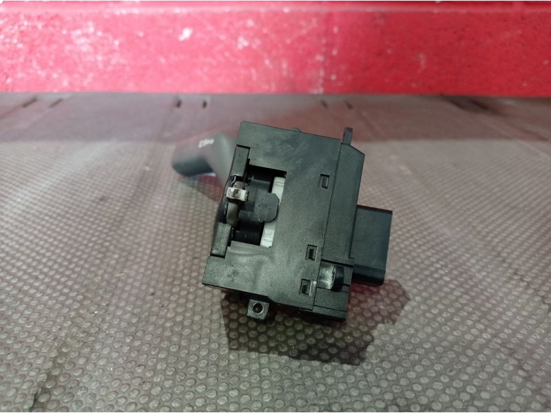 Recambio de mando intermitentes para volvo v40 familiar 1.9 diesel | 0.95 - 0.05 1.9 diesel | 0.95 - 0.05 referencia OEM IAM   