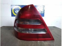 Recambio de piloto trasero izquierdo para mercedes clase c (w203) berlina 2.7 cdi 20v cat referencia OEM IAM