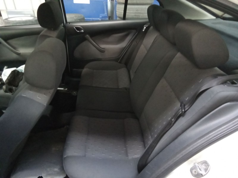 skoda octavia berlina (1u2) del año 2010 skoda octavia berlina (1u2) del año 2010