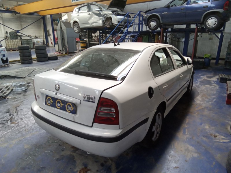 skoda octavia berlina (1u2) del año 2010 skoda octavia berlina (1u2) del año 2010