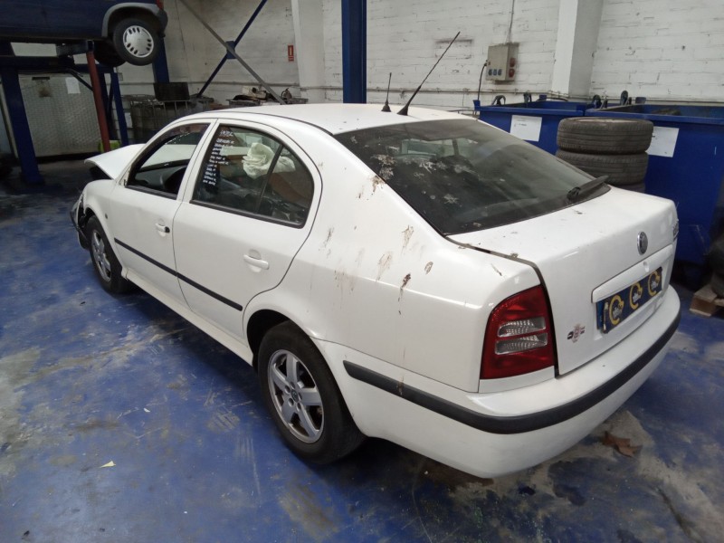 skoda octavia berlina (1u2) del año 2010 skoda octavia berlina (1u2) del año 2010