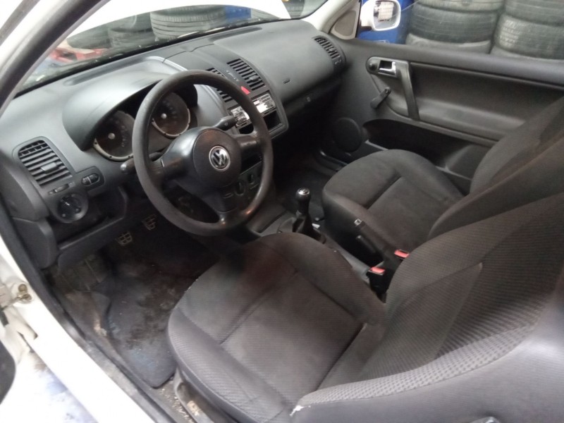 volkswagen polo berlina (6n2) conceptline | 10.99 - 12.02 del año 2001 volkswagen polo berlina (6n2) conceptline | 10.99 - 12.02 del año 2001