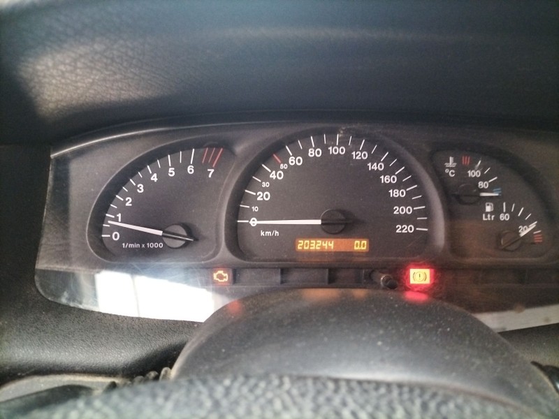 opel vectra b fastback (38_) del año 2002 opel vectra b fastback (38_) del año 2002