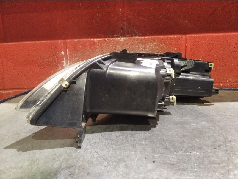 Recambio de faro derecho para mazda 6 berlina (gg) 2.0 diesel cat | 0.02 - ... 2.0 diesel cat | 0.02 - ... referencia OEM IAM   