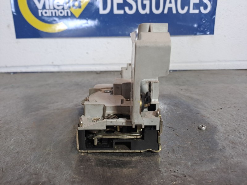 Recambio de cerradura puerta delantera derecha para peugeot 307 (s1) 2.0 hdi fap cat referencia OEM IAM   