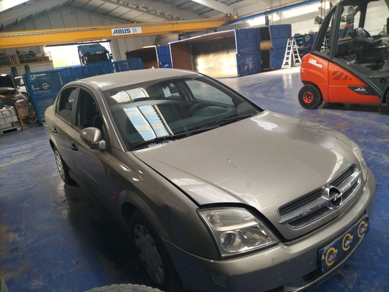 opel vectra c berlina del año 2002