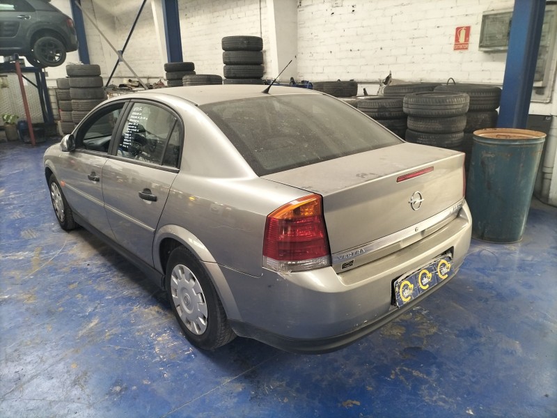 opel vectra c berlina del año 2002