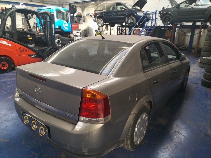 opel vectra c berlina del año 2002