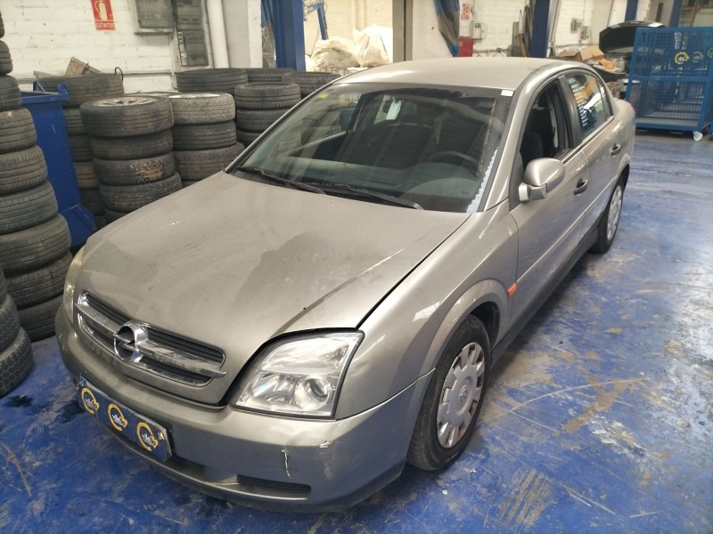opel vectra c berlina del año 2002