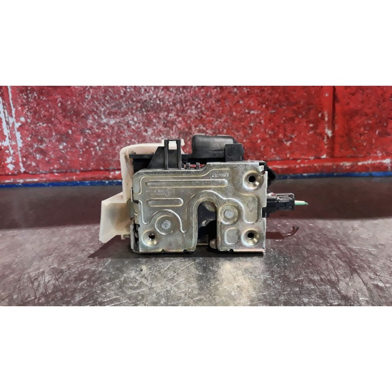 Recambio de cerra. puer. delantero derecha para renault megane i berlina hatchback (ba0) 1.9 dt alize | 01.96 - 12.97 1.9 dt ali