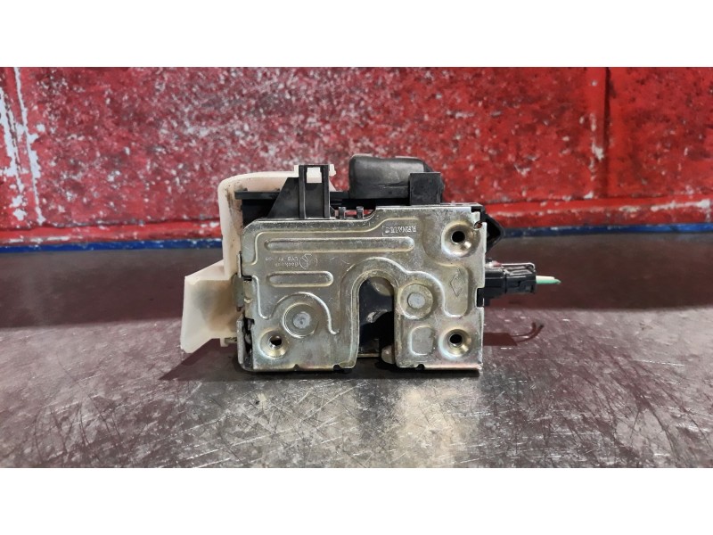 Recambio de cerra. puer. delantero derecha para renault megane i berlina hatchback (ba0) 1.9 dt alize | 01.96 - 12.97 1.9 dt ali