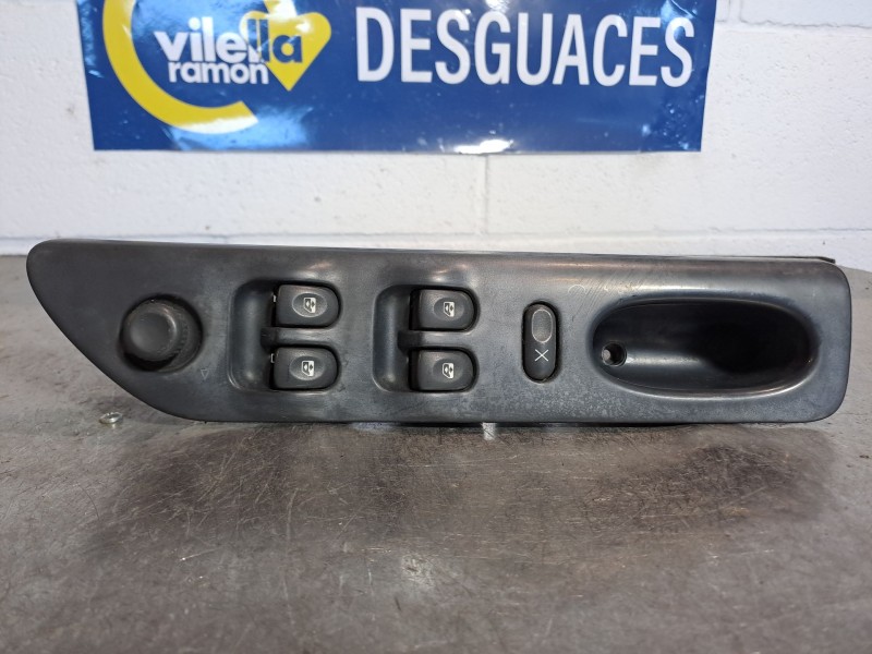 Recambio de mando elevalunas delantero izquierdo para renault laguna (b56) 1.9 dci diesel cat referencia OEM IAM   