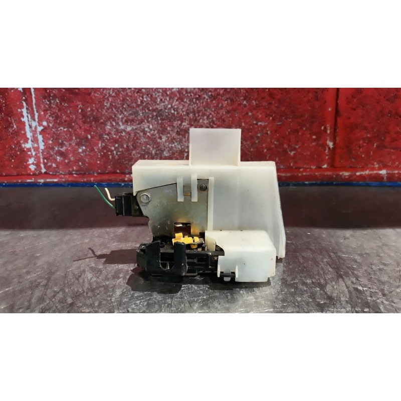 Recambio de cerra. puer. delantero izquierda para renault megane i berlina hatchback (ba0) 1.9 dt alize | 01.96 - 12.97 1.9 dt a