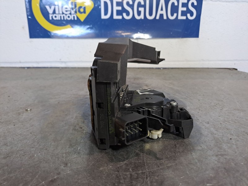 Recambio de cerradura puerta delantera derecha para ford focus 1.6 trend referencia OEM IAM 2S4AA1812GA  