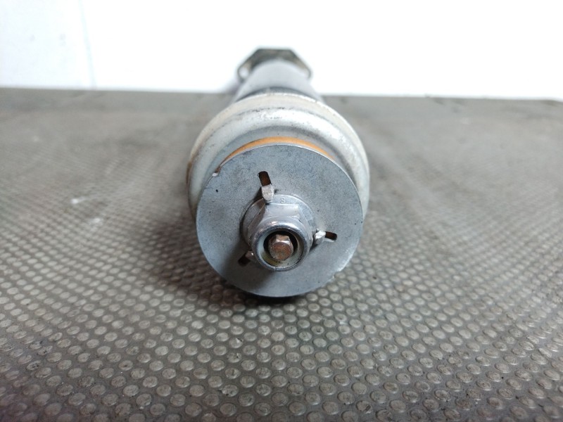 Recambio de amortiguador trasero para bmw serie 1 berlina (e81/e87) 118d referencia OEM IAM    Recambio de amortiguador trasero para bmw serie 1 berlina (e81/e87) 118d referencia OEM IAM