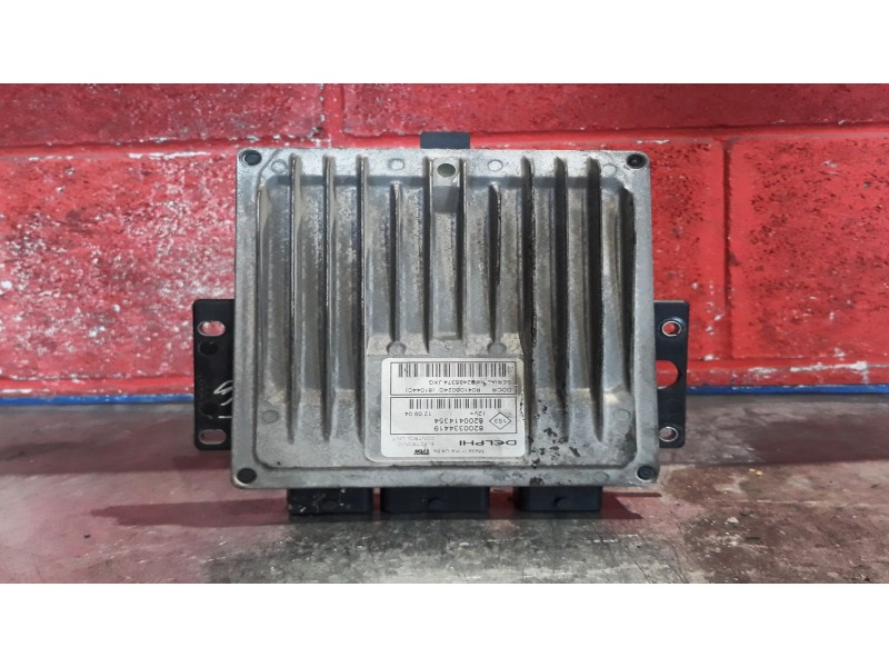 Recambio de centralita motor uce para renault megane ii berlina 3p authentique | 0.02 - ... authentique | 0.02 - ... referencia 