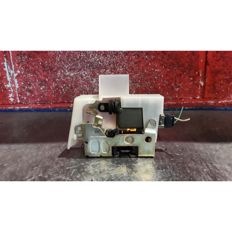 Recambio de cerra. puer. delantero izquierda para renault megane i berlina hatchback (ba0) 1.9 dt alize | 01.96 - 12.97 1.9 dt a