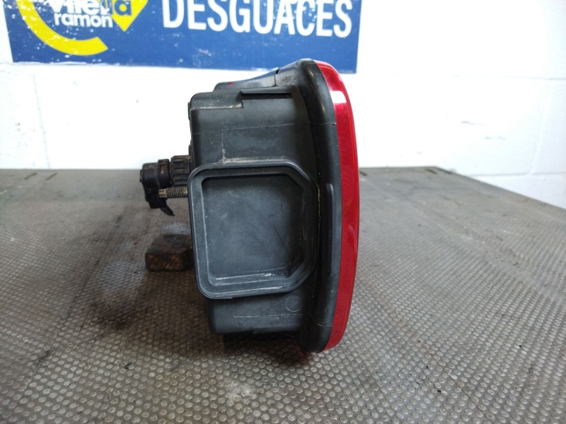 Recambio de piloto trasero derecho para mercedes sprinter 313 cdi largo 3.5t referencia OEM IAM    Recambio de piloto trasero derecho para mercedes sprinter 313 cdi largo 3.5t referencia OEM IAM