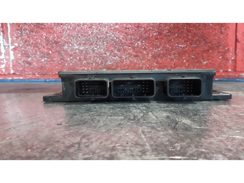 Recambio de centralita motor uce para renault megane ii berlina 3p authentique | 0.02 - ... authentique | 0.02 - ... referencia 