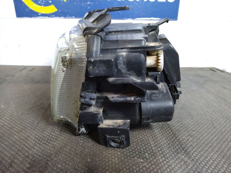 Recambio de faro izquierdo para audi a4 avant (b5) referencia OEM IAM    Recambio de faro izquierdo para audi a4 avant (b5) referencia OEM IAM