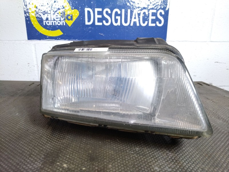 Recambio de faro derecho para audi a4 avant (b5) referencia OEM IAM 8D0941004A 67723141  Recambio de faro derecho para audi a4 avant (b5) referencia OEM IAM 8D0941004A 67723141