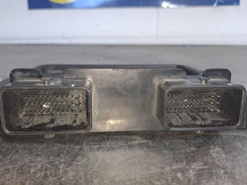 Recambio de centralita motor uce para peugeot 206 berlina xn referencia OEM IAM 9640899880  