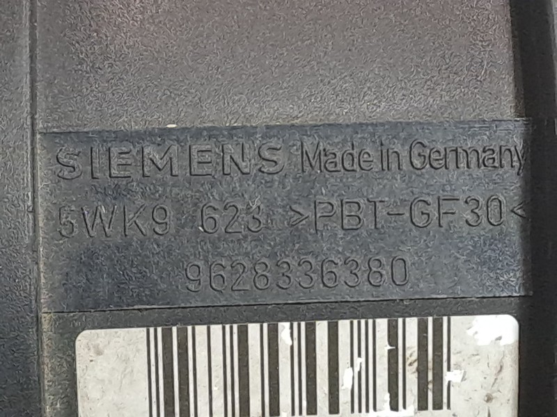 Recambio de caudalimetro para citroen xsara picasso 2.0 hdi referencia OEM IAM 5WK9623  