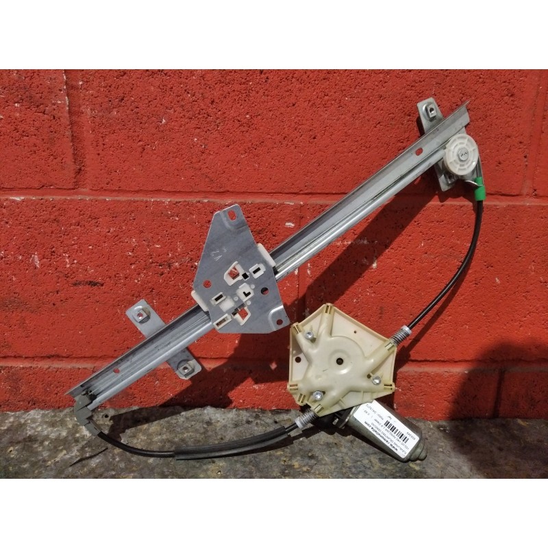 Recambio de elevalunas delantero derecho para volvo v40 familiar 1.9 diesel | 0.95 - 0.05 1.9 diesel | 0.95 - 0.05 referencia OE