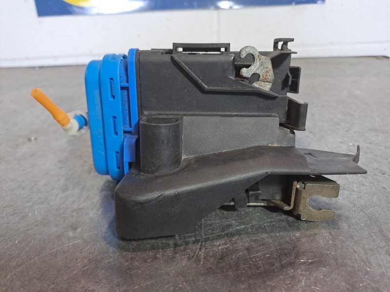 Recambio de cerradura puerta trasera izquierda para audi a4 avant (b5) referencia OEM IAM 8D0839015A   Recambio de cerradura puerta trasera izquierda para audi a4 avant (b5) referencia OEM IAM 8D0839015A