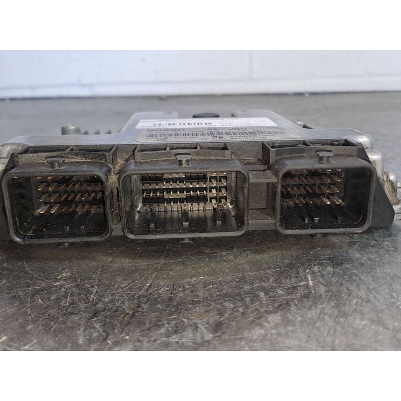 Recambio de centralita motor uce para nissan primera berlina (p12)  | 0.01 - 0.07  | 0.01 - 0.07 referencia OEM IAM 0281011646  