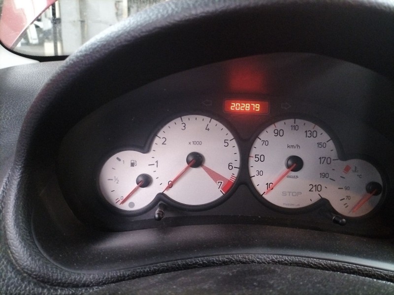 peugeot 206 berlina del año 2005 peugeot 206 berlina del año 2005