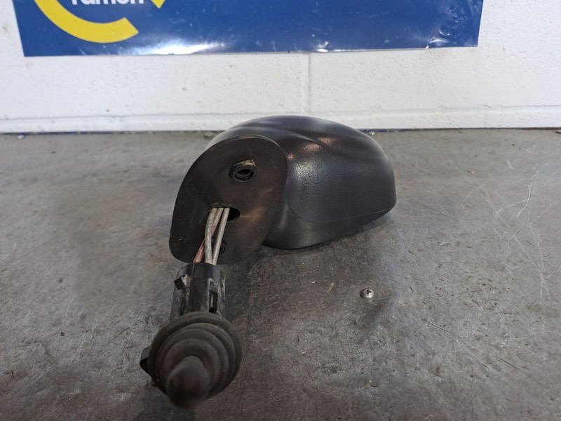Recambio de retrovisor derecho para chevrolet matiz 1.0 cat referencia OEM IAM MANUAL  