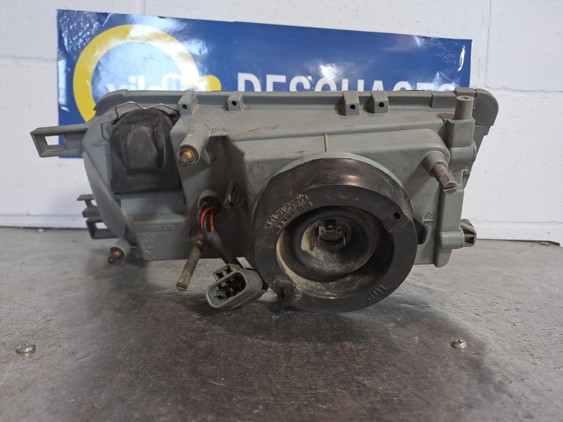 Recambio de faro derecho para nissan primera berl./familiar (p10/w10) 1.6 referencia OEM IAM   