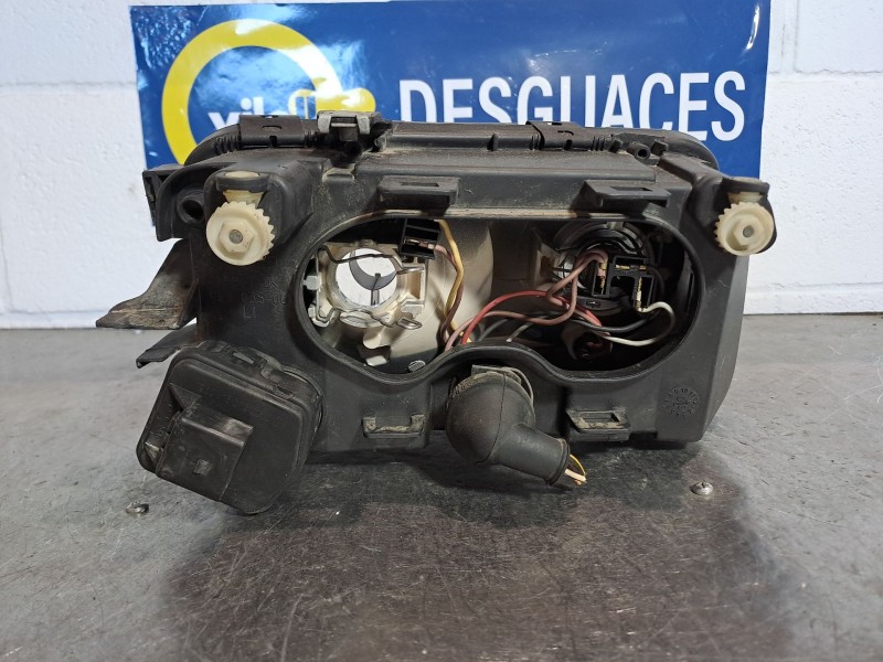 Recambio de faro izquierdo para audi a3 (8l) 1.9 tdi ambiente referencia OEM IAM   