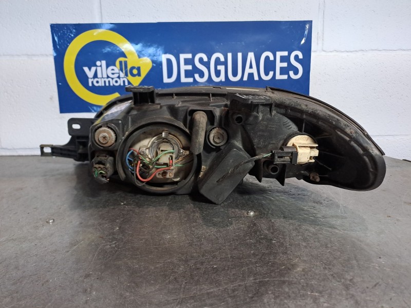 Recambio de faro derecho para daewoo lacetti 1.6 cat referencia OEM IAM   